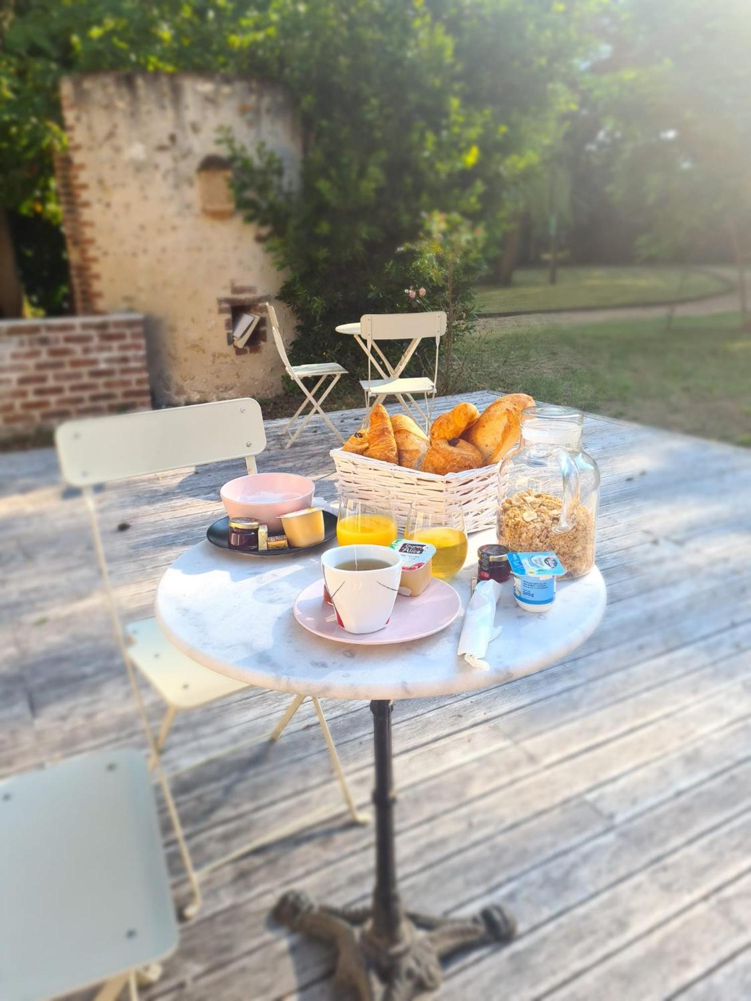 Frühstückspension Le Clos Du Cedre Saint-Ouen (Loir-et-Cher)